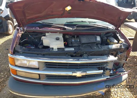 2001 Chevrolet Express from USA, damaged, VIN 1GAHG39G211159719